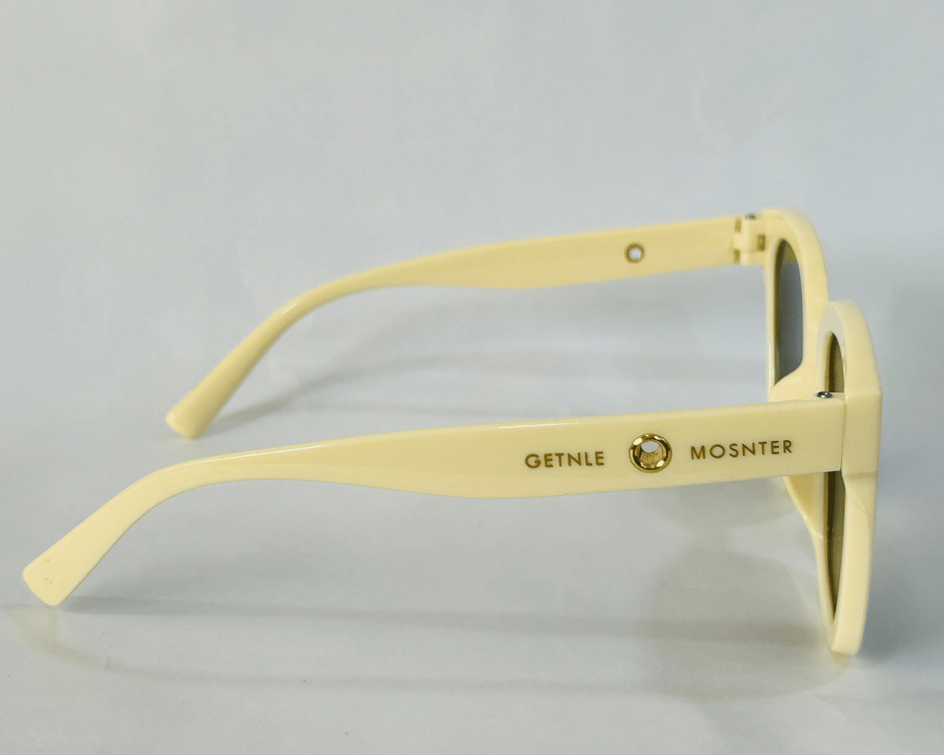 Gentle Monster x White