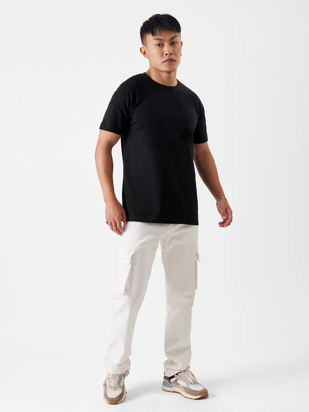 Black Round Neck tshirt